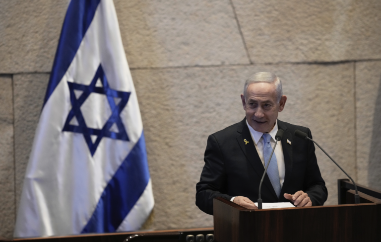 Netanjahu vyzval Červený kríž na pomoc rukojemníkom v Gaze