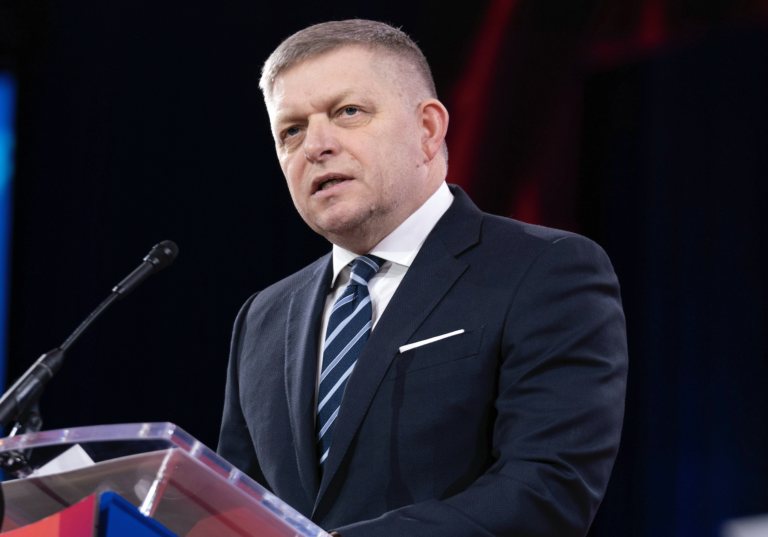 Samit Únie: Fico bráni Srbsko, problém s cenami energií európski lídri chápu