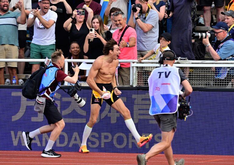 Duplantis posunul svetový rekord v skoku o žrdi na 628 centimetrov