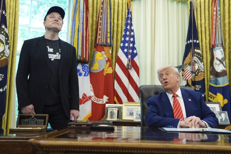 Musk v konflikte s Trumpom, hrozia straty pre Teslu a SpaceX