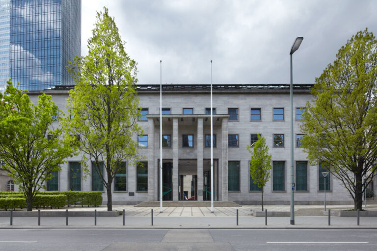 Bundesbank: Clá môžu opäť pribrzdiť rast nemeckej ekonomik