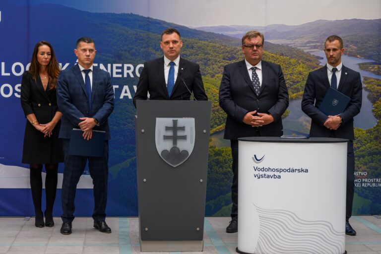 Tlačová beseda po podpise memoranda o spolupráci. Foto: Foto: TASR/ Jaroslav Novák