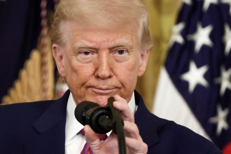 Trump: Modlíme sa za obete povodní, federálna vláda pomôže Texasu