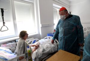 Vyhoďte farárov z nemocníc, prichádza apoštolát beznádeje