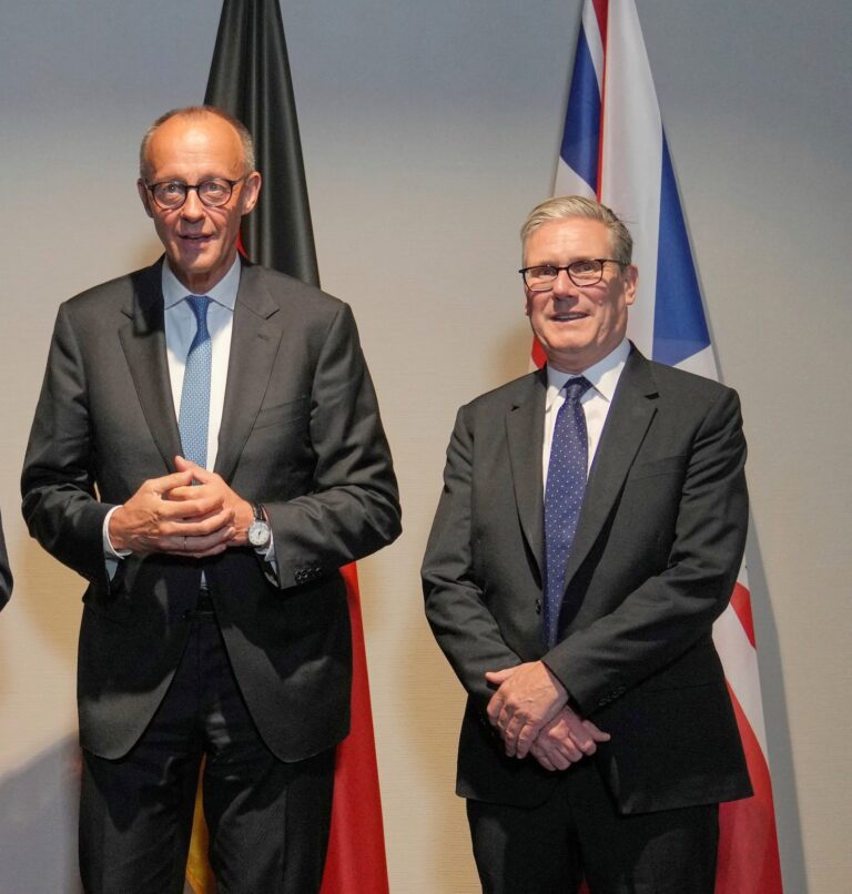 Nemecko a Británia podpíšu dohodu o vzájomnej obrane mimo NATO