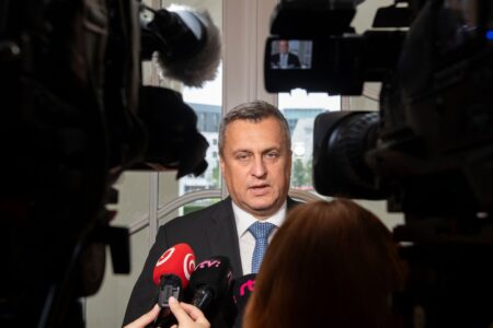 Zrušenie transakčnej dane pre živnostníkov v tomto roku nebude, ak vôbec