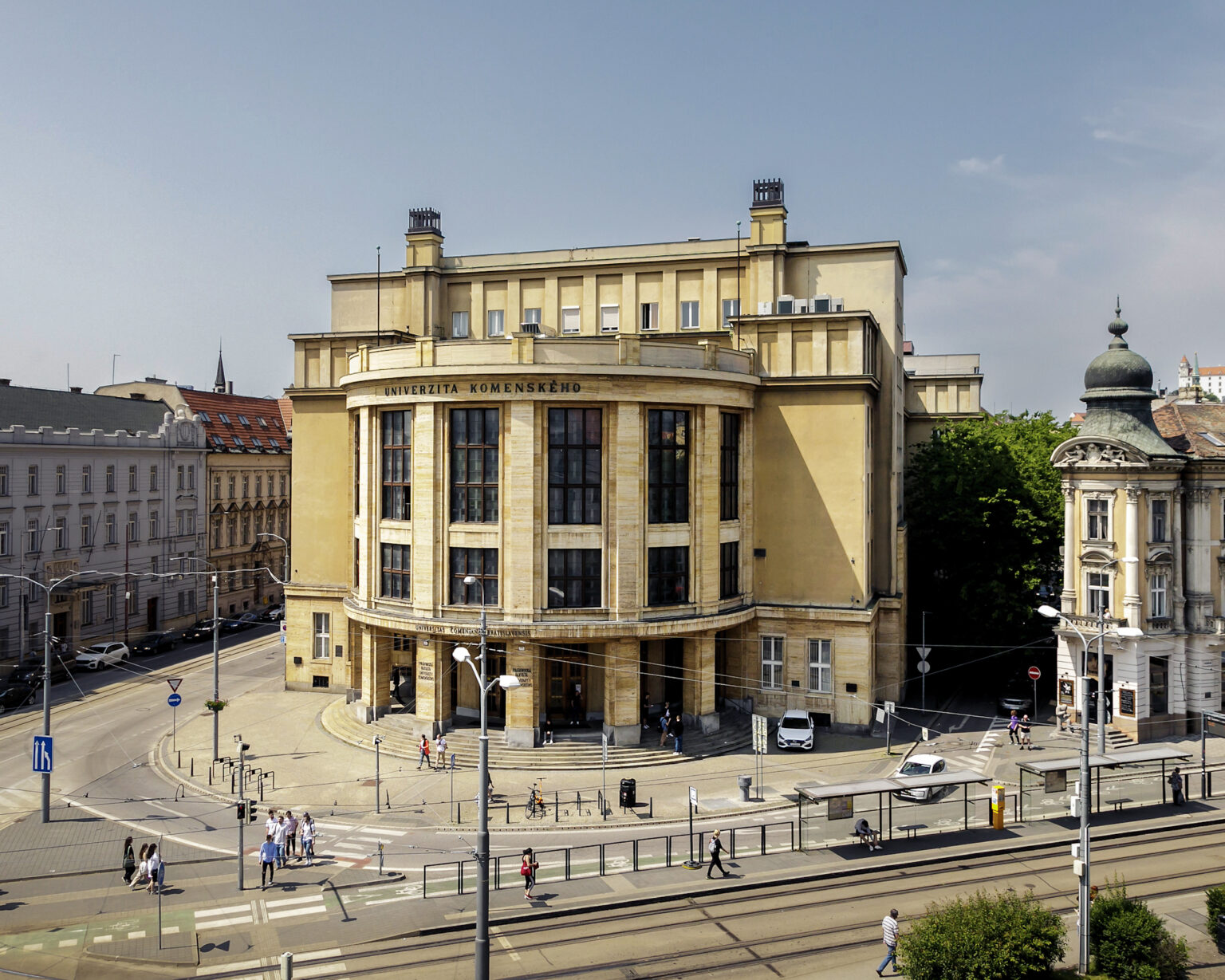 Budova Univerzity Komenského na Šafárikovom námestí v Bratislave. Foto: Dano Veselský/TASR