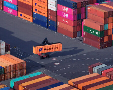 Aj najlepší scenár bude krutý, o to viac 30-percentné clo. Slovensko pripraví o stámilióny eur