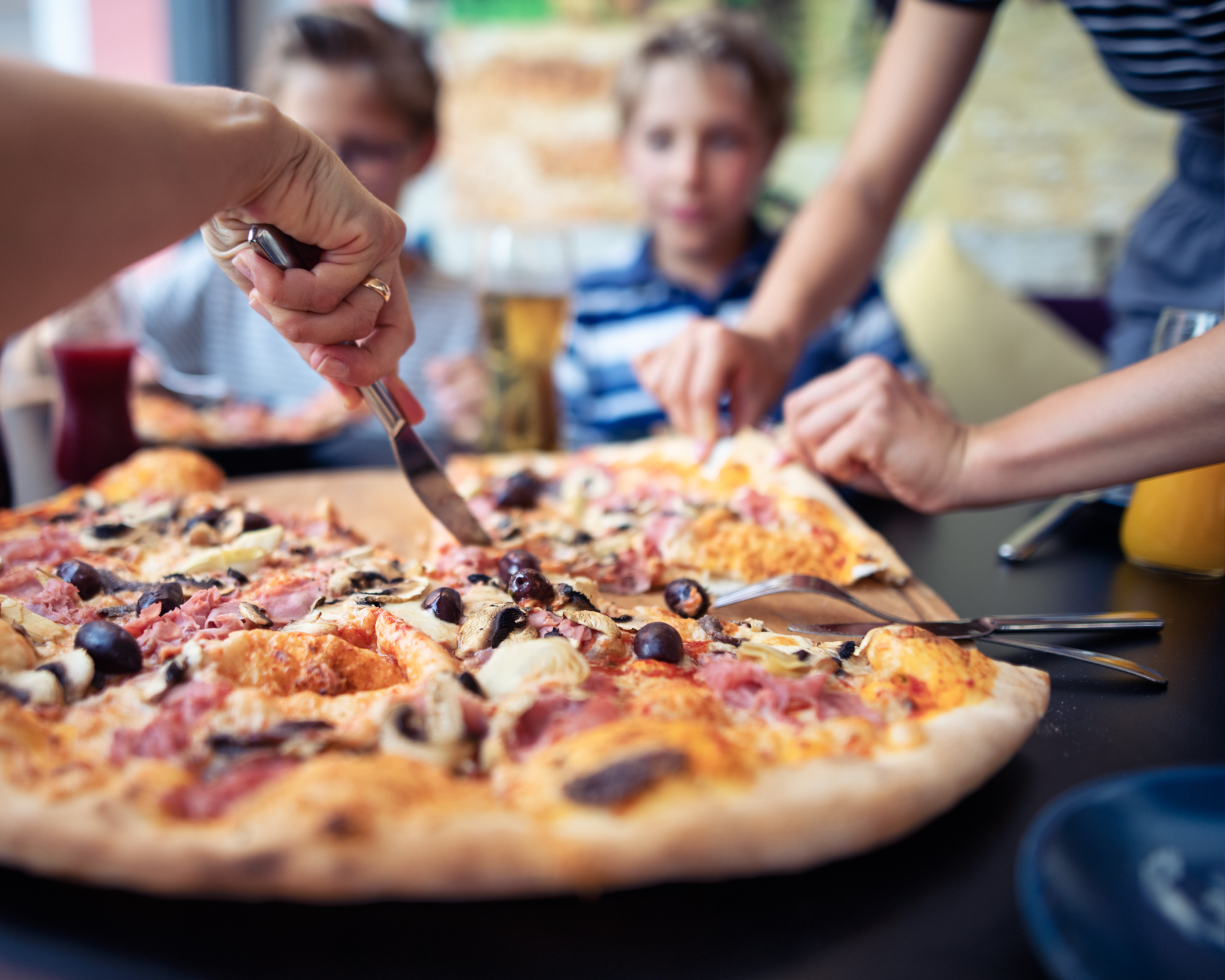 Letné výdavky domácností rastú pre drahšie dovolenky a služby. Inflácia zrejme vrcholí