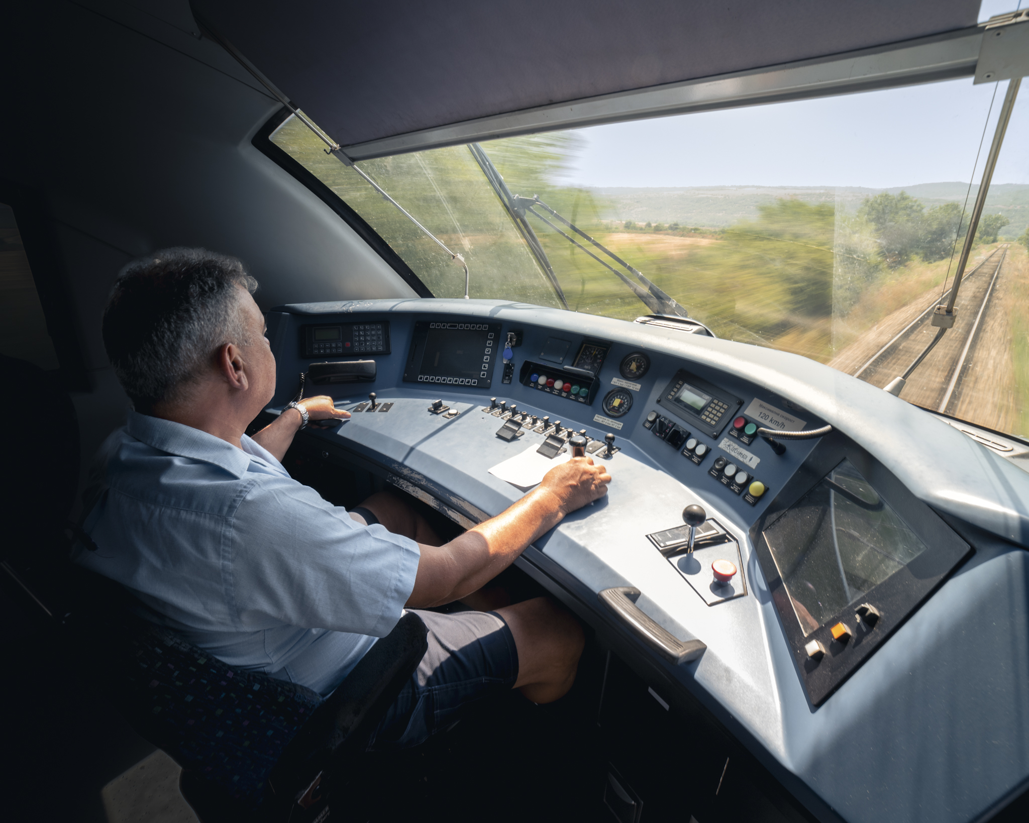 Železnice a odbory sa napokon dohodli na zvýšení platov. Zamestnanci dostanú aj prémie