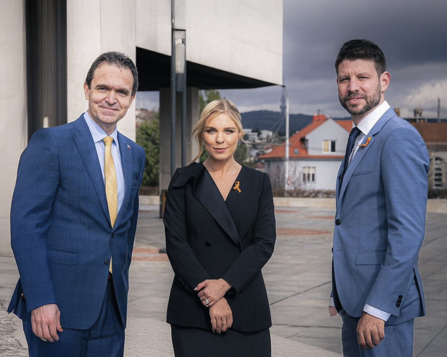 Veronika Cifrová Ostrihoňová s Ľudovítom Ódorom spolu s lídrom PS Michalom Šimečkom. Foto: Michal Šimečka/Facebook
