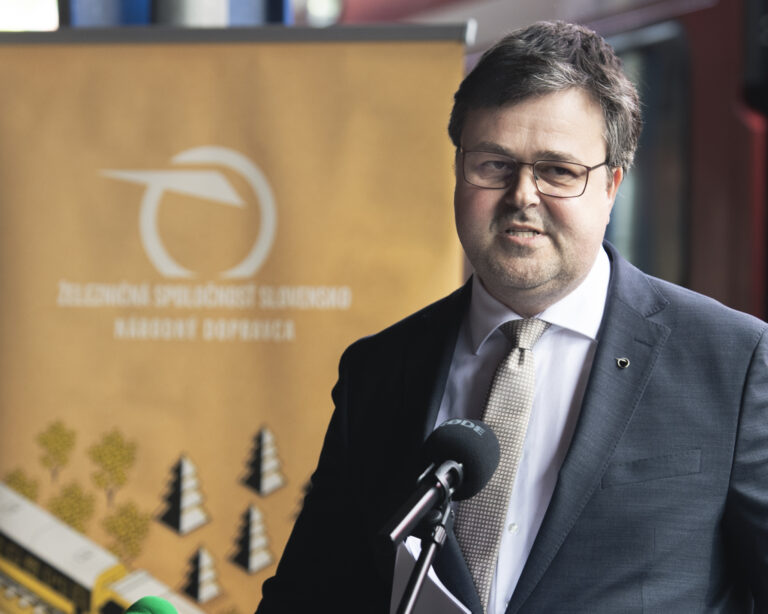 Lístok na vlak bude možné zakúpiť aj na pošte