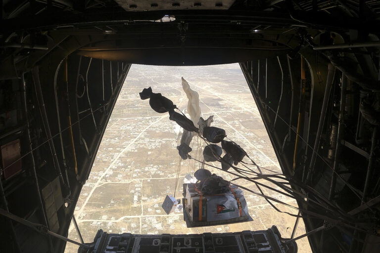 Do Gazy zhadzujú potraviny: koordinovaná akcia troch arabských krajín