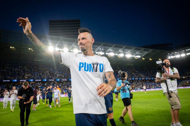 Hamšík sa rozlúčil s kariérou pred plným Tehelným poľom