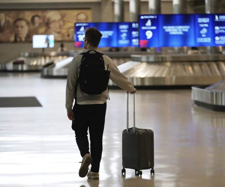 Mníchovské letisko dočasne uzavreli po hláseniach o podozrivej aktivite