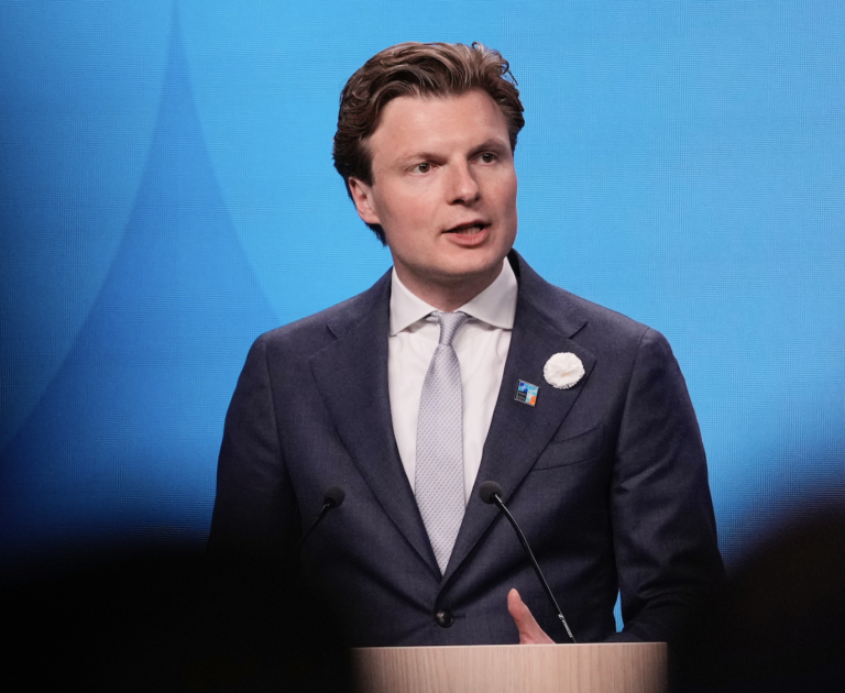 Holandsko prispeje 500 miliónmi eur na zbrane pre Ukrajinu v rámci NATO