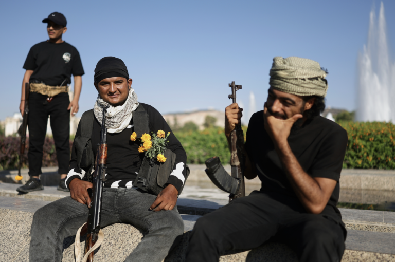 Sýrska armáda vstupuje do Suwajdy, Šara vyzval na zastavenie násilia