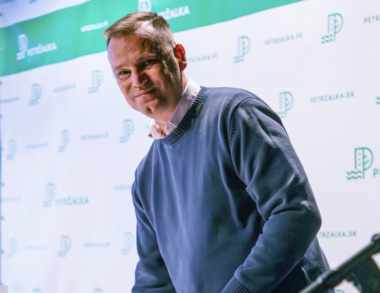 Kandidát na starostu Petržalky podal podnet pre nerovnosť vo voľbách