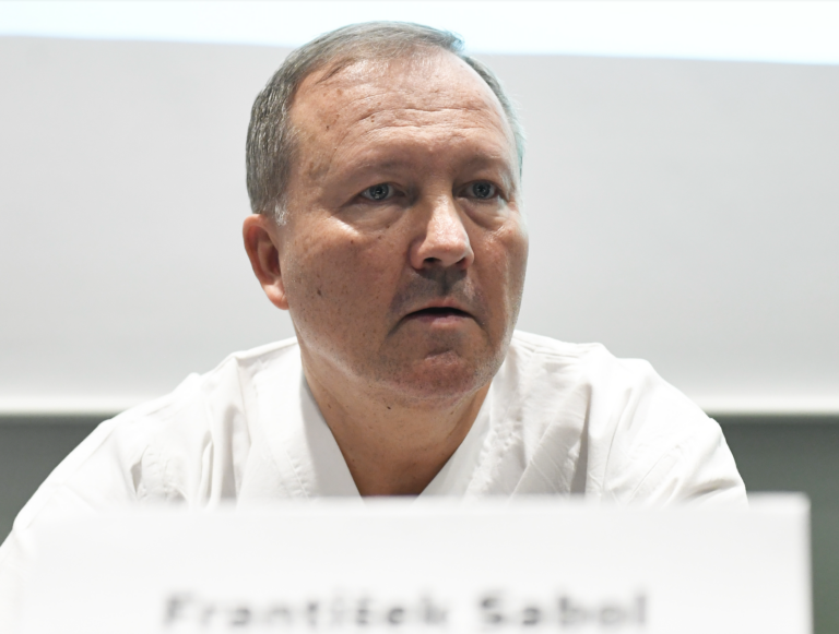 VÚSCH a Sabol uzavreli dohodu, nemocnica po rokoch uznala pochybenie