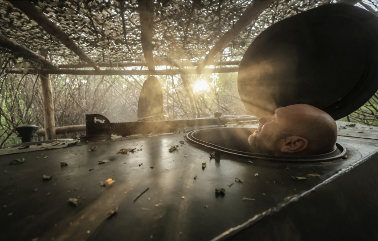 Ukrajina presunie výcvik vojakov pod zem, reaguje na útoky Ruska