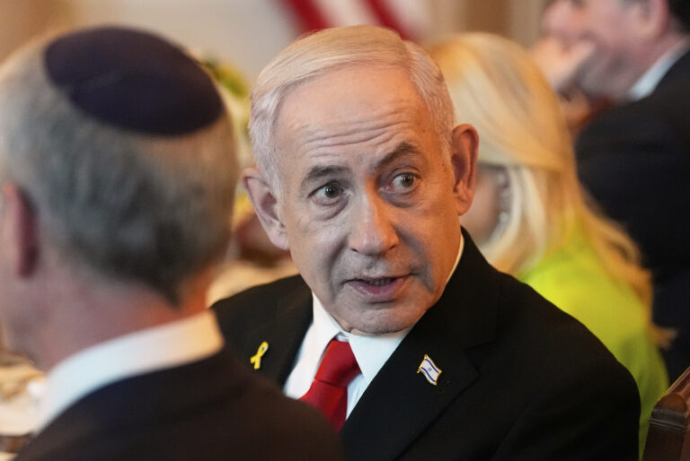 Rokovania o prímerí v Gaze viaznu, Netanjahu žiada odzbrojenie Hamasu