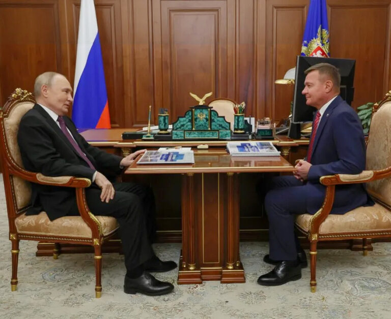 Kremeľ je otrasený smrťou Starovojta. Vyšetrovanie preveruje aj korupciu