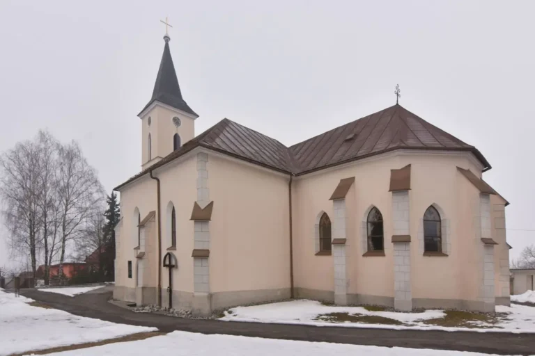 Kostol svätých Cyrila a Metoda v Selciach. Foto: Štefan Podolinský