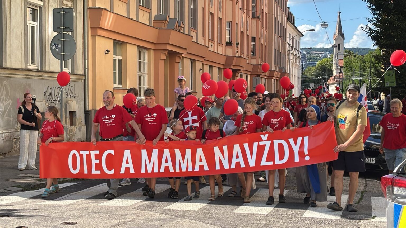 Pochod za rodinu. Foto: Samuel Burda/Štandard