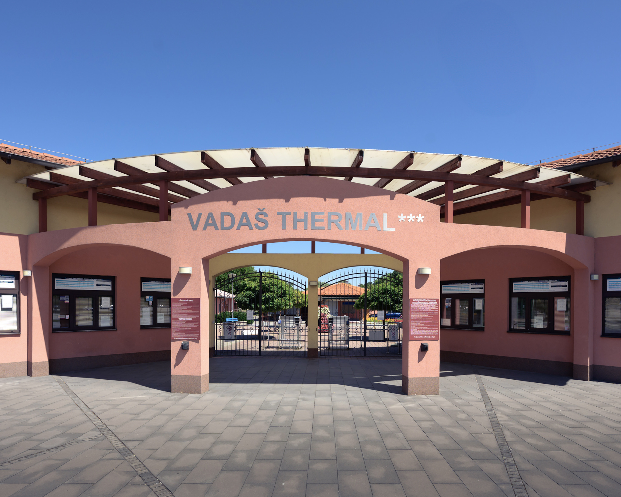 Vadaš počíta škody, nikto mu ich zrejme nenahradí. Obáva sa prepadu návštevnosti