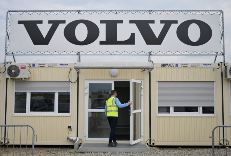 Košický závod Volva začne sériovú výrobu až začiatkom roku 2027
