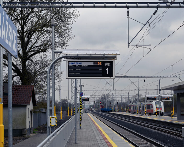 Zmodernizovaná časť trate Bánovce nad Ondavou -  Humenné v Strážskom. Foto: Roman Hanc/TASR