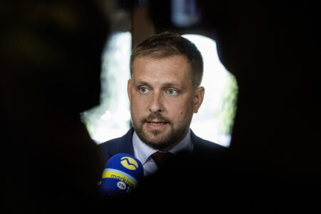 Záchranná služba na hrane zákonnosti? Štyri stanice dostali sporné poverenie