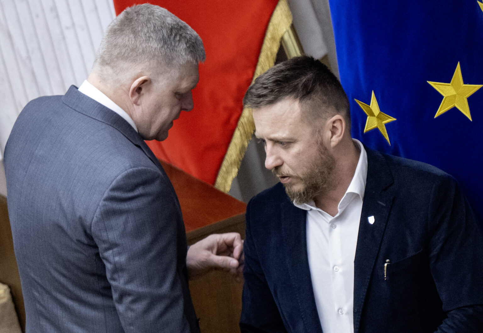 Robert Fico a Peter Kotlár. Foto: Martin Baumann/TASR