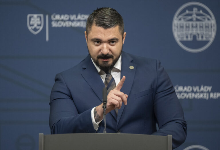 Denník Sme: Diplomovka Pavla Gašpara je plagiát, on hovorí o „manipulácii“