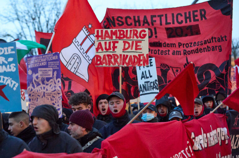 INSA-Umfrage: Mehrheit der Deutschen sieht Linksextremismus als Sicherheitsrisiko