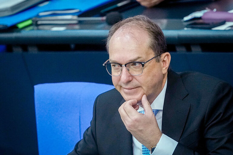 Deutschlands Bundesinnenminister Alexander Dobrindt (CSU). Foto:  Kay Nietfeld/picture alliance via Getty Images