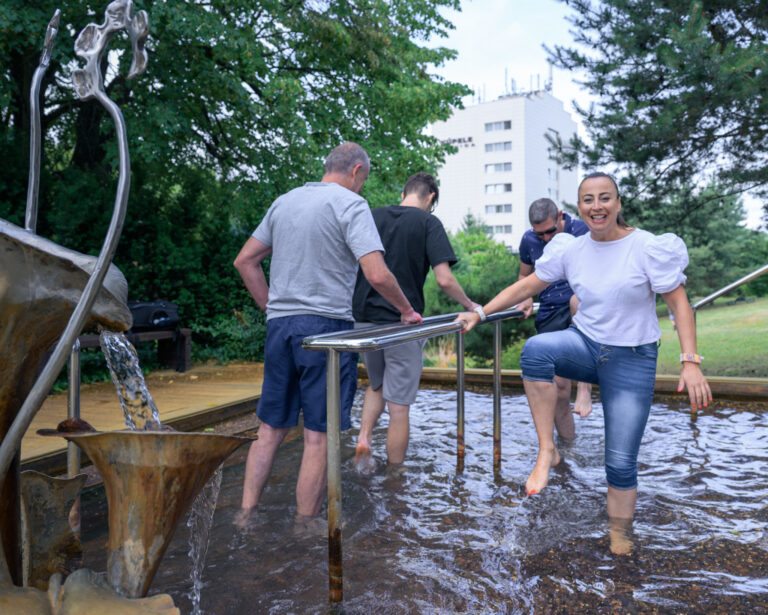 Kneippov kúpeľ v Kúpeľoch Nimnica, v pozadí kúpeľný dom. Foto: Veronika Mihaliková/TASR