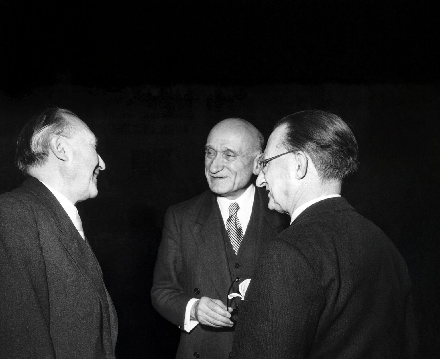 Konrad Adenauer, Robert Schuman a Alcide de Gasperi. Foto: Heinz-Jürgen Goettert/picture alliance via Getty Images