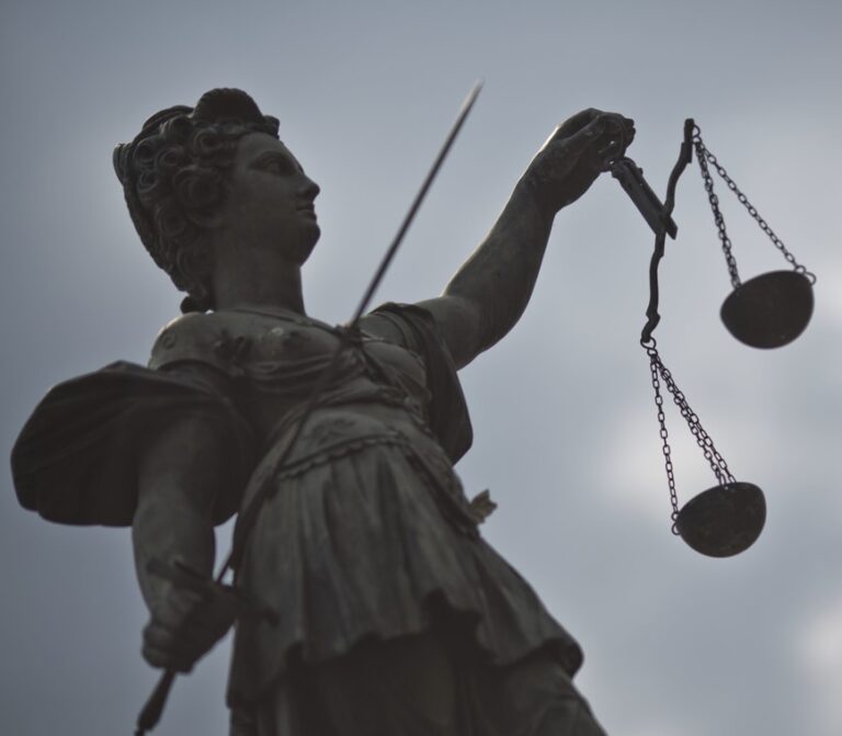 Wiener Lehrerin über Monate vergewaltigt und erpresst: Anklage gegen Jugendbande