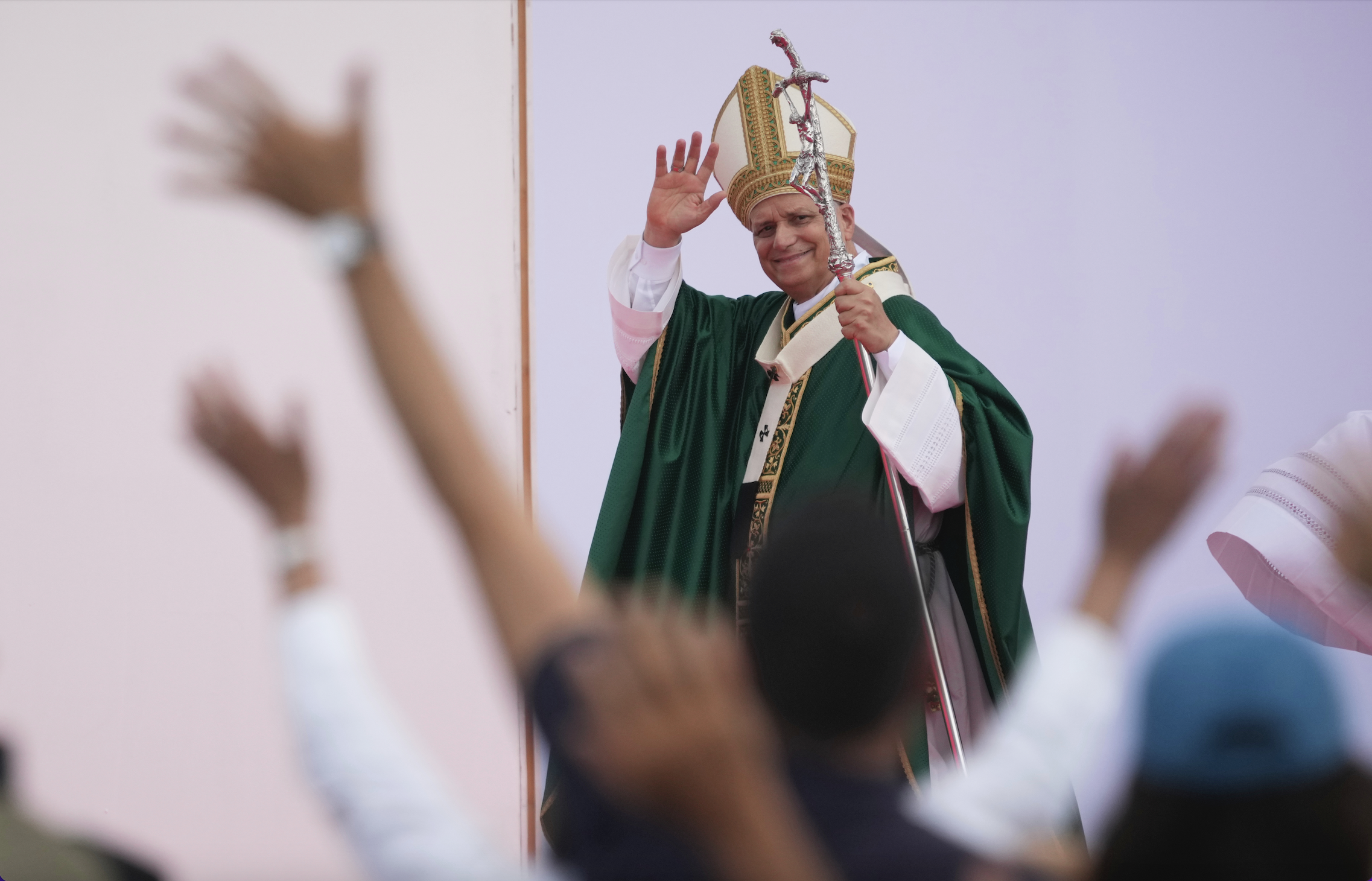 Milión mladých vítalo pápeža pri Ríme. Vyzval ich nebáť sa manželstva a odmietnuť konzum