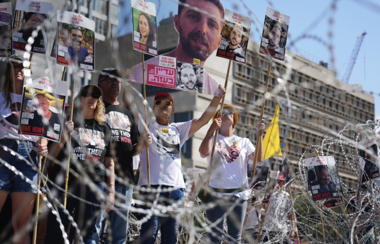 Hamas uvoľní cestu k rukojemníkom iba po humanitárnej pomoci