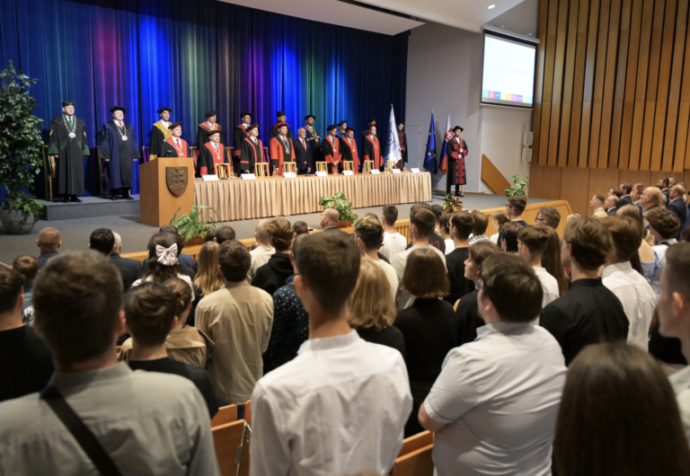 Sabatikal pre vysokoškolských učiteľov by mohli spustiť aj na Slovensku