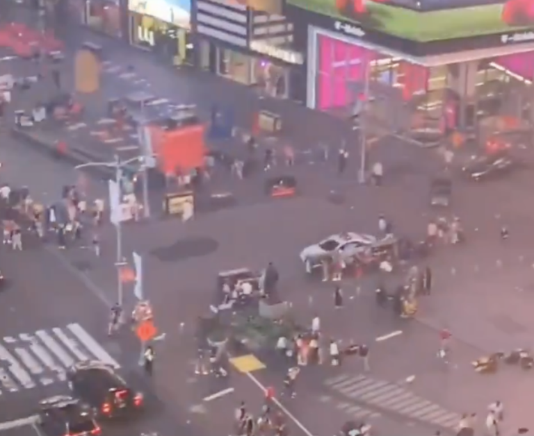 Streľba v centre New Yorku, polícia zadržala podozrivú osobu