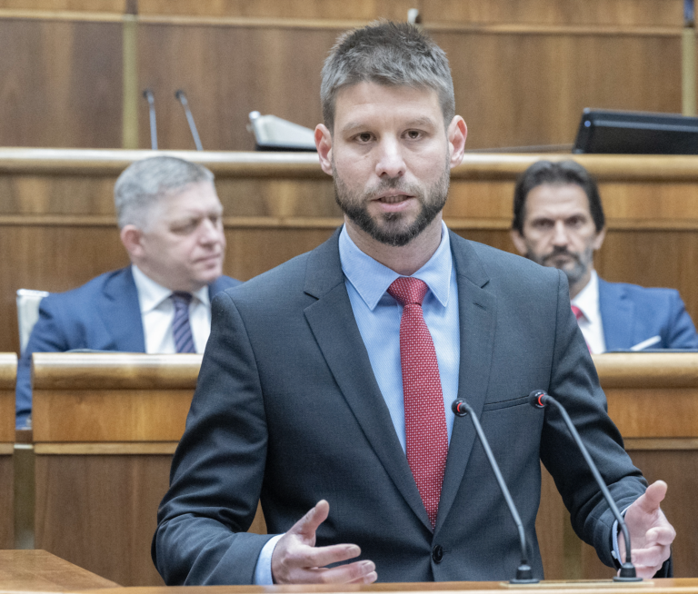 Robert Fico, Michal Šimečka a Robert Kaliňák. Foto: Martin Baumann/TASR