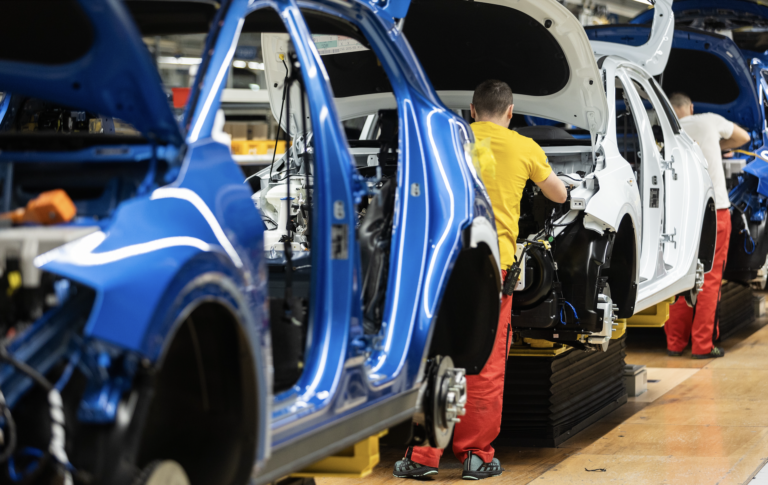 Európska kríza dobehla aj automobilku Kia. Fabriku v Žiline čakajú odstávky