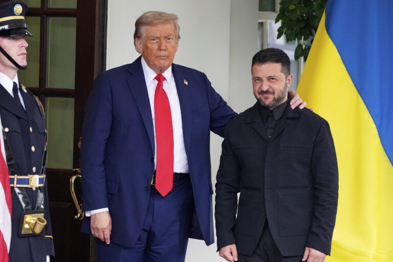 Zelenskyj vidí nádej v rokovaniach, Trump hovorí o chaose a zložitosti