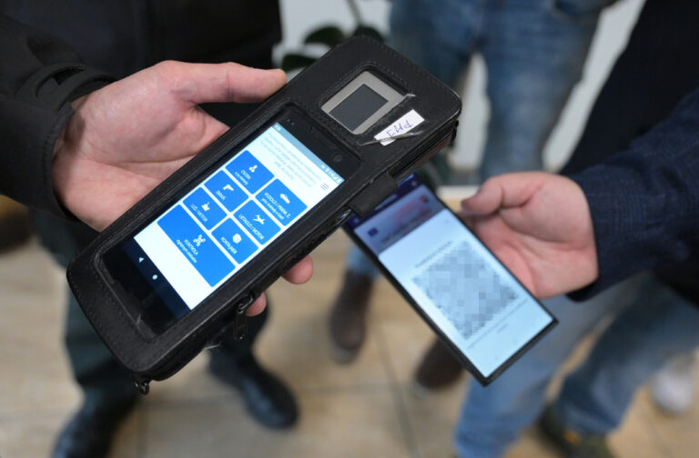 Štát pozastavil modernizáciu e-služieb, čaká na preverenie obstarávaní