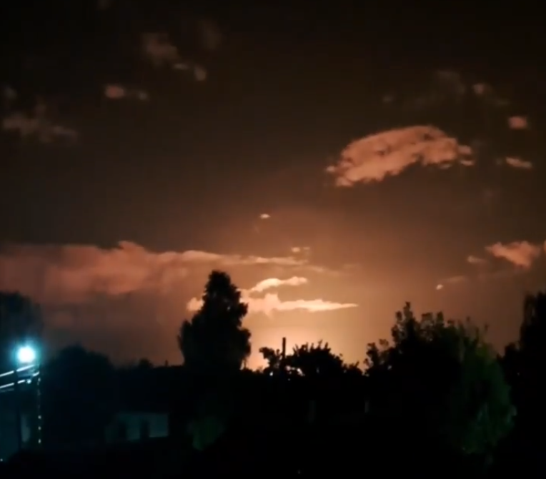 Ukrajinské drony zasiahli Družbu. Dodávky ruskej ropy do EÚ sa zastavili