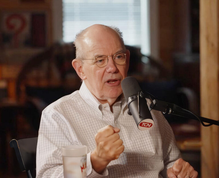 John Mearsheimer. Reprofoto: Tucker Carlson Network