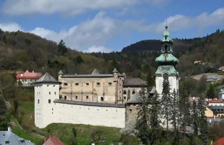 Kostoly v službách vojakov